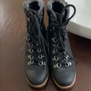 Sorel Wedge Black Size 5.5